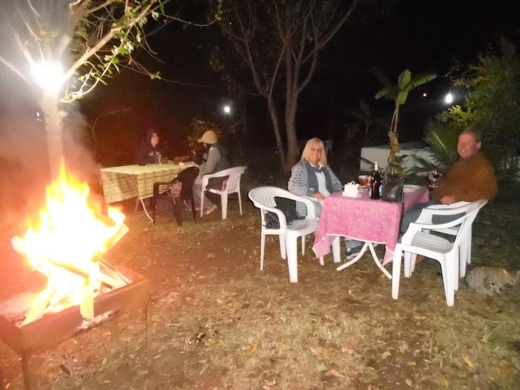 Fire Pansiyon Чирали Екстериор снимка