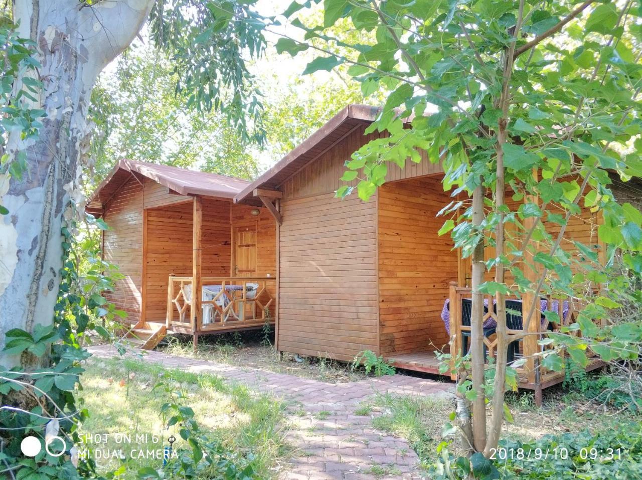 Fire Pansiyon Чирали Екстериор снимка